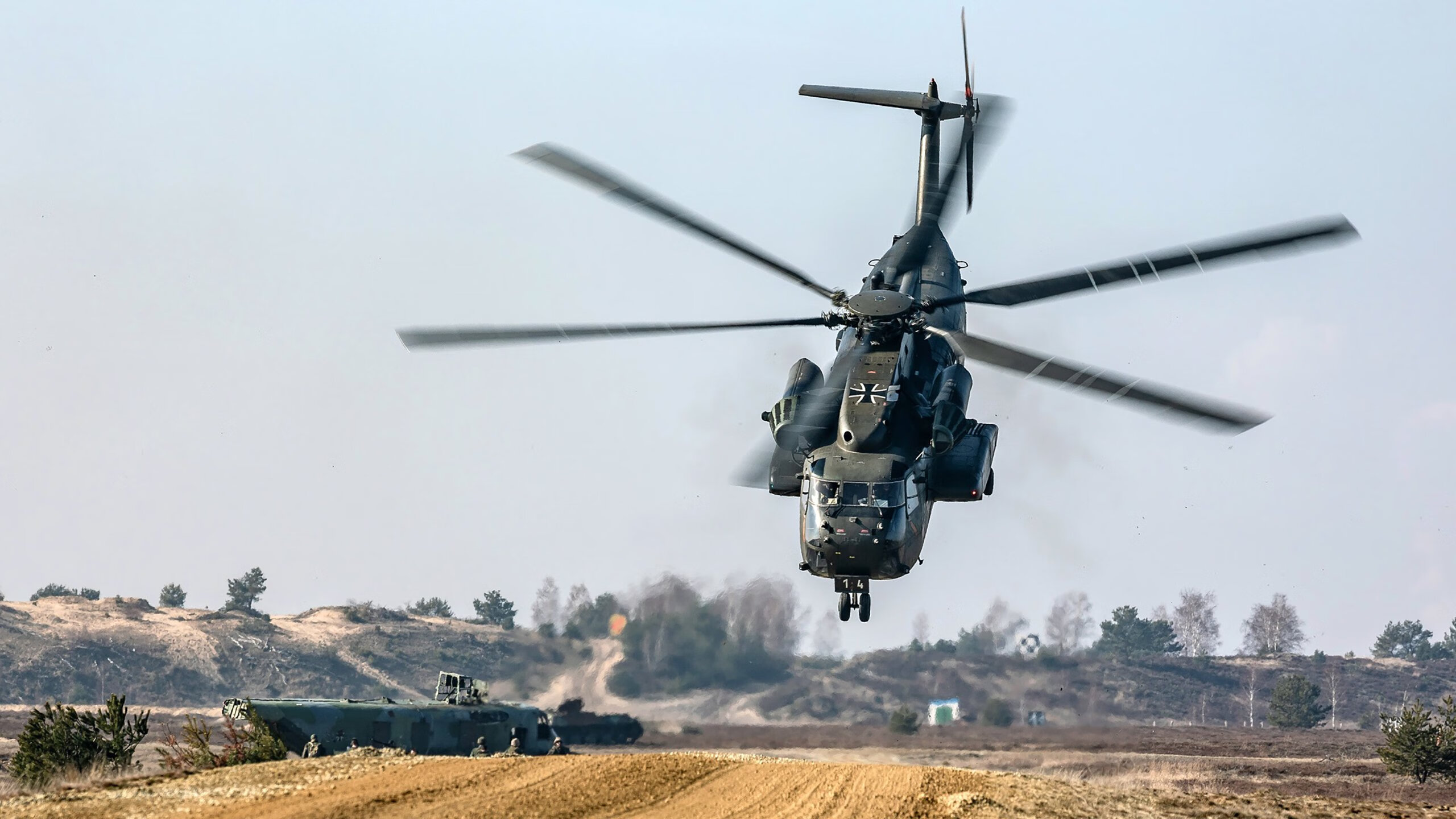 辽宁飞豹冲击三连冠卫冕路挑战重重，辽宁飞豹队标