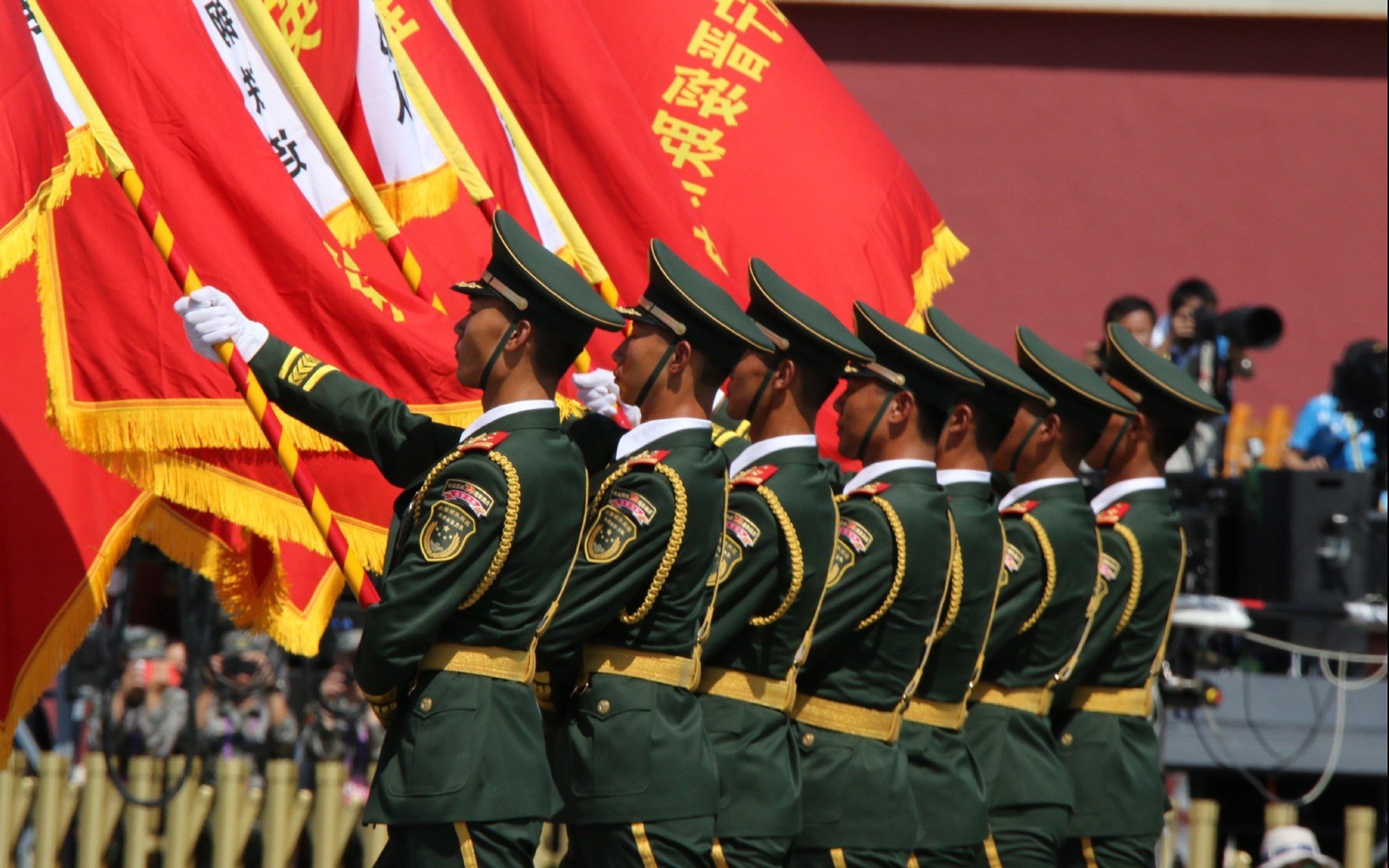 -波尔曼的快速反击和精准突破，让袋鼠队进攻更具威胁，波尔曼休闲会所 评论