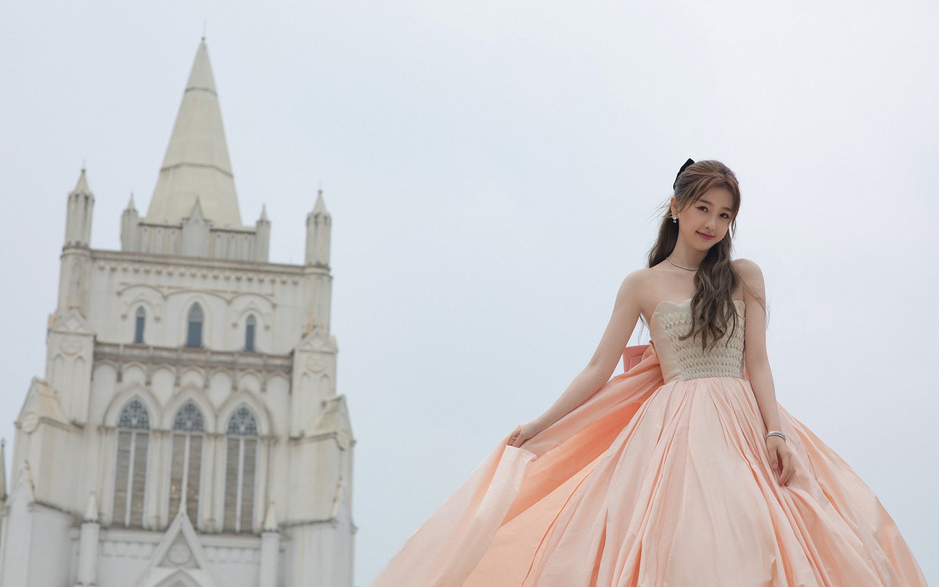 英超绝杀瞬间:终场哨声前的奇迹出现,英超压哨转会